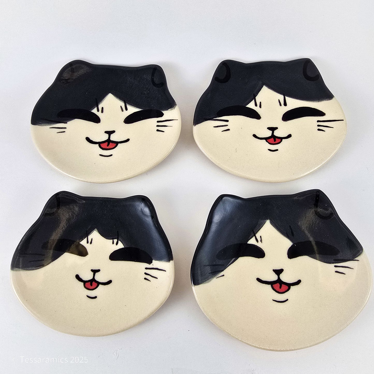 Tuxedo Cat Head Ring Dish *