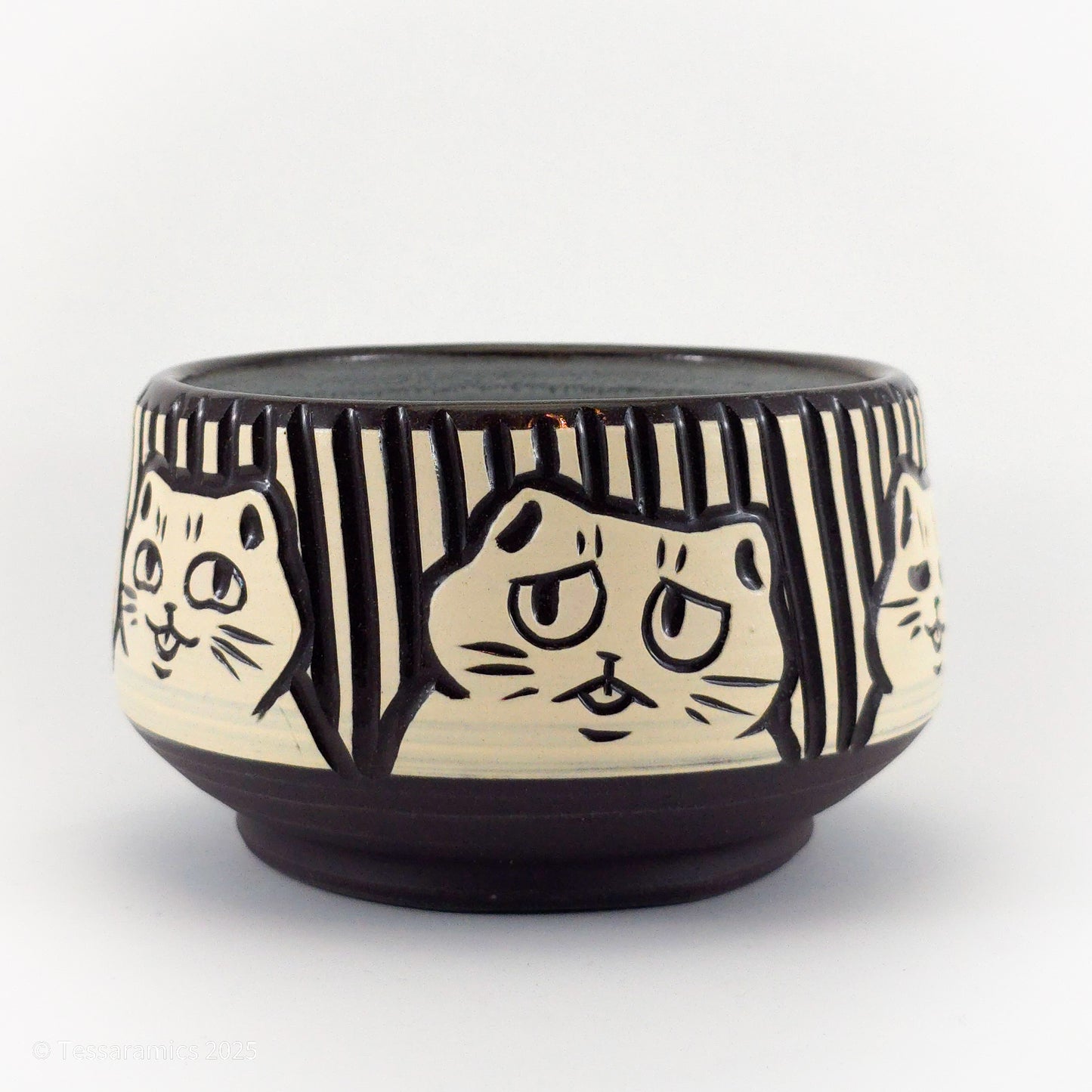 Medium Bowl With Cats