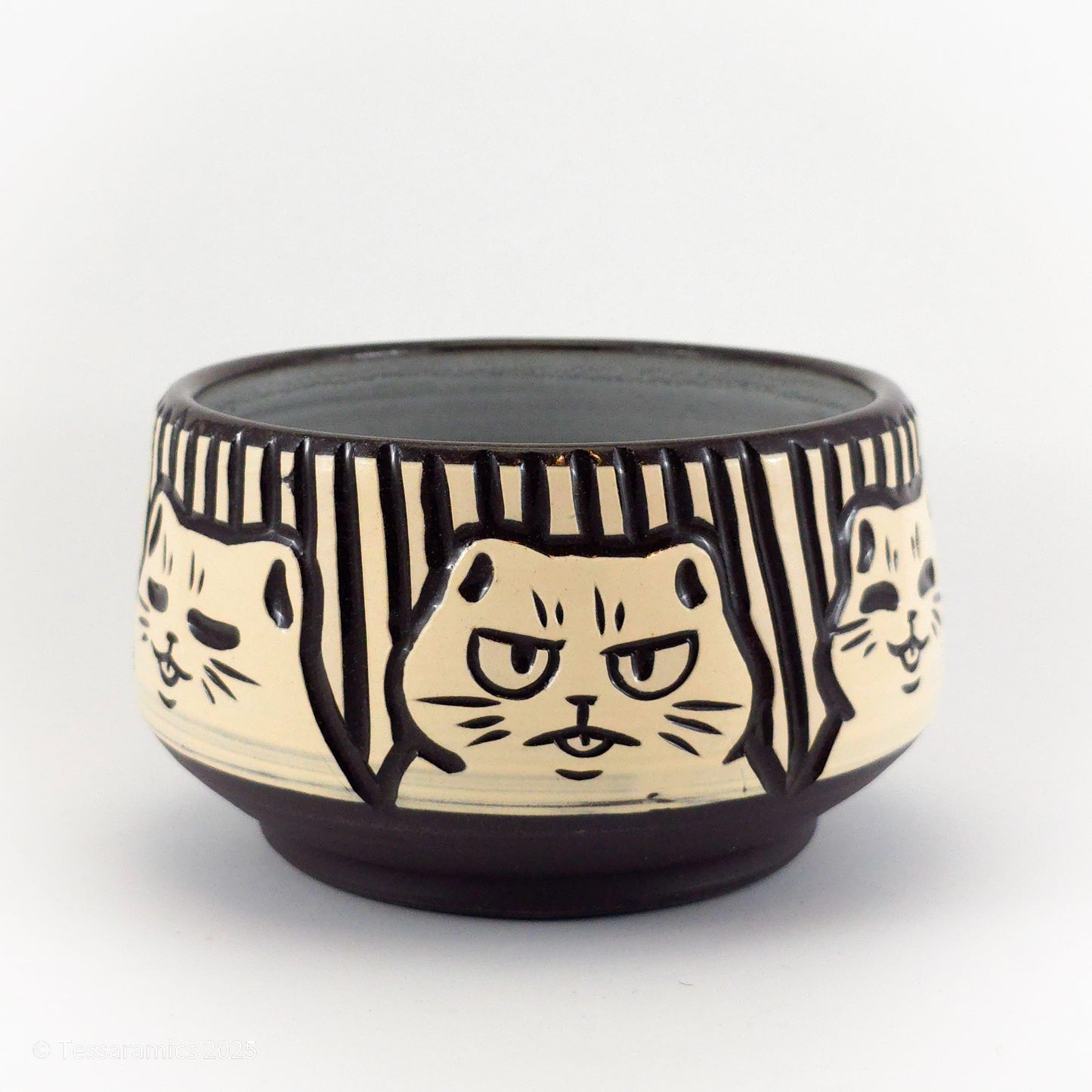 Medium Bowl With Cats