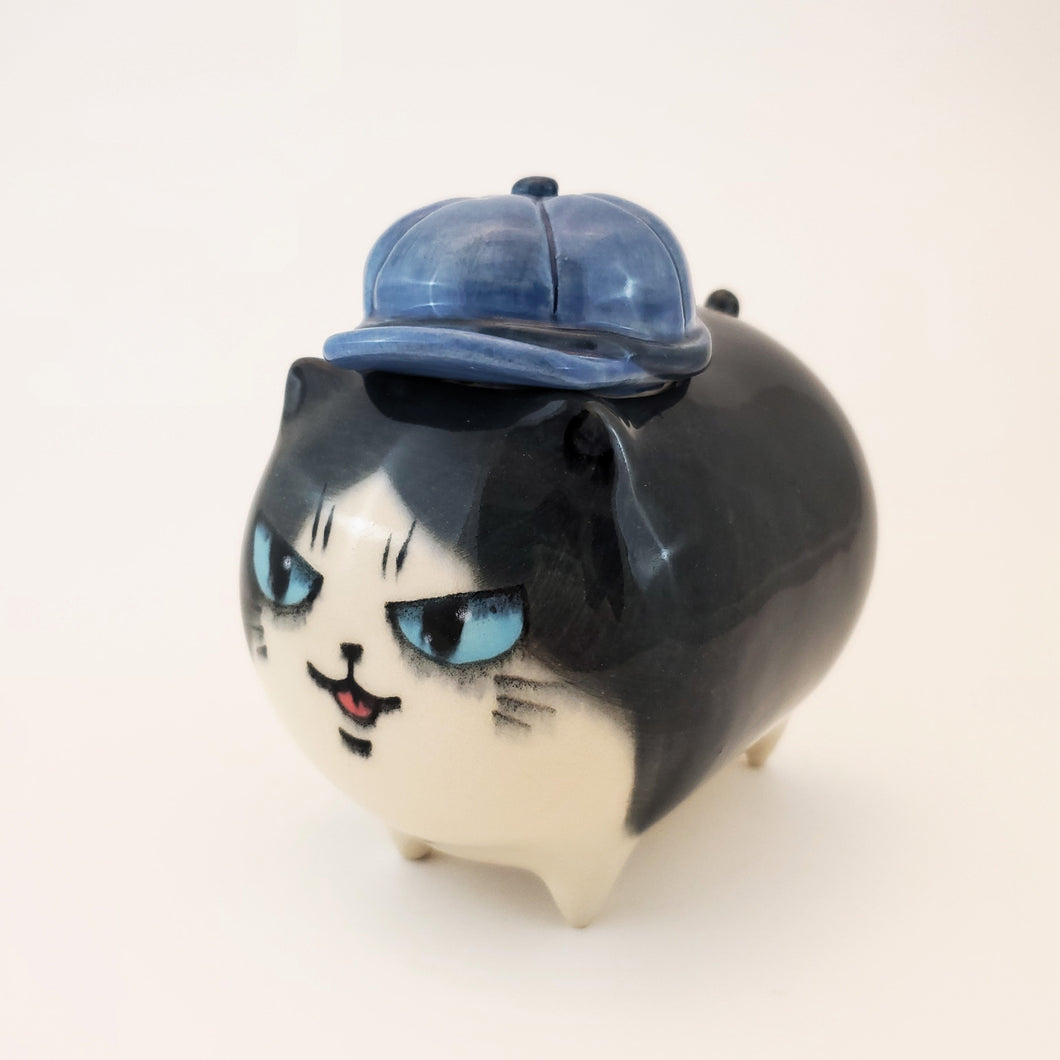 Newsboy Hat Tuxedo Cat (DISCOUNTED)