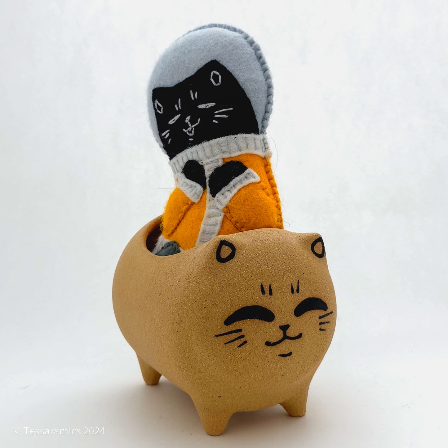 Standing Cat Planter*